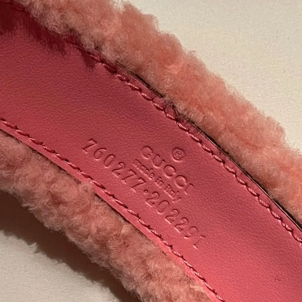 Gucci‎ beige Fuzzy Ear Muffs